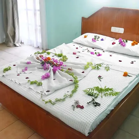 Ares Hotel